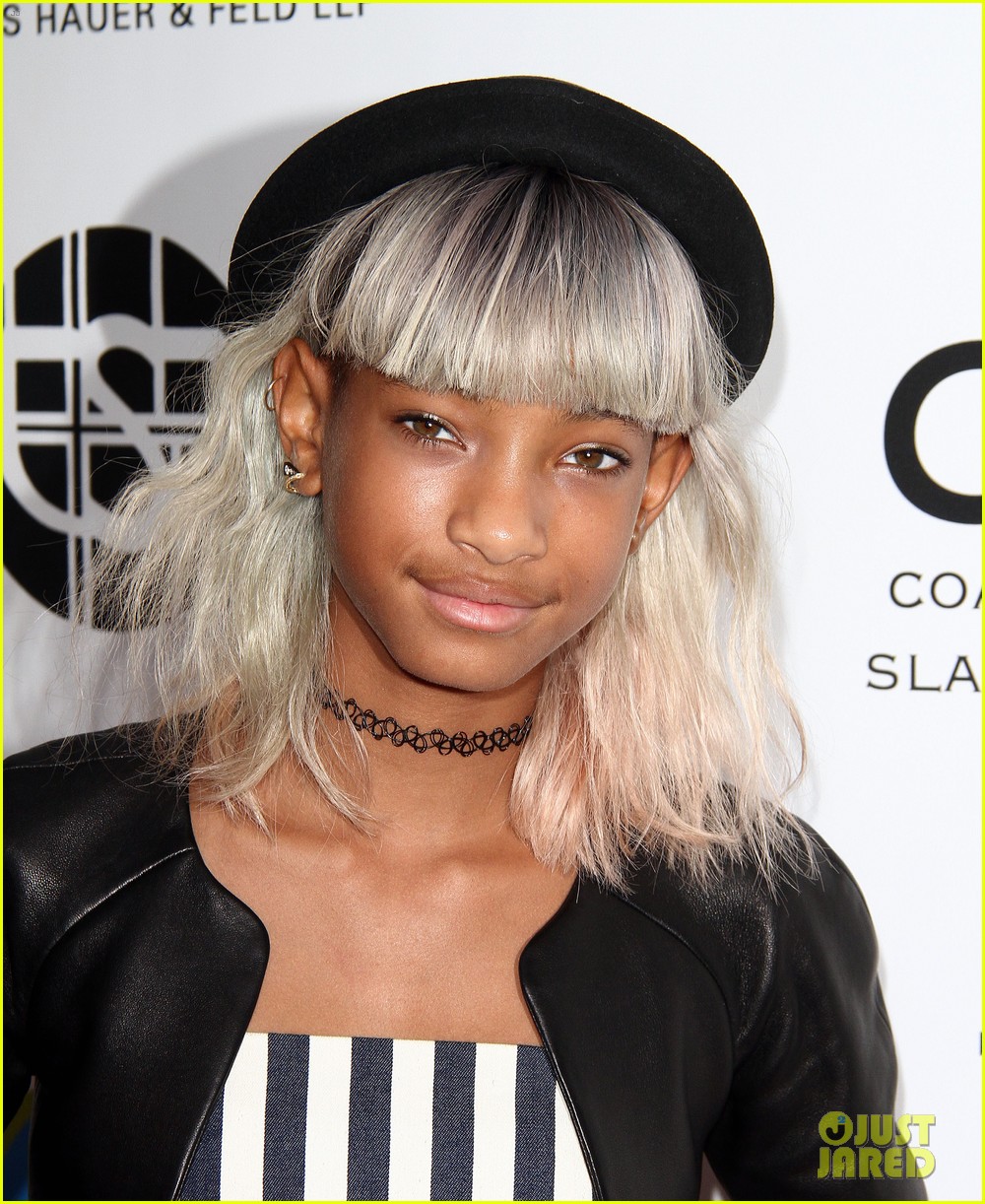 willow smith white hair on red carpet with mom jada 02