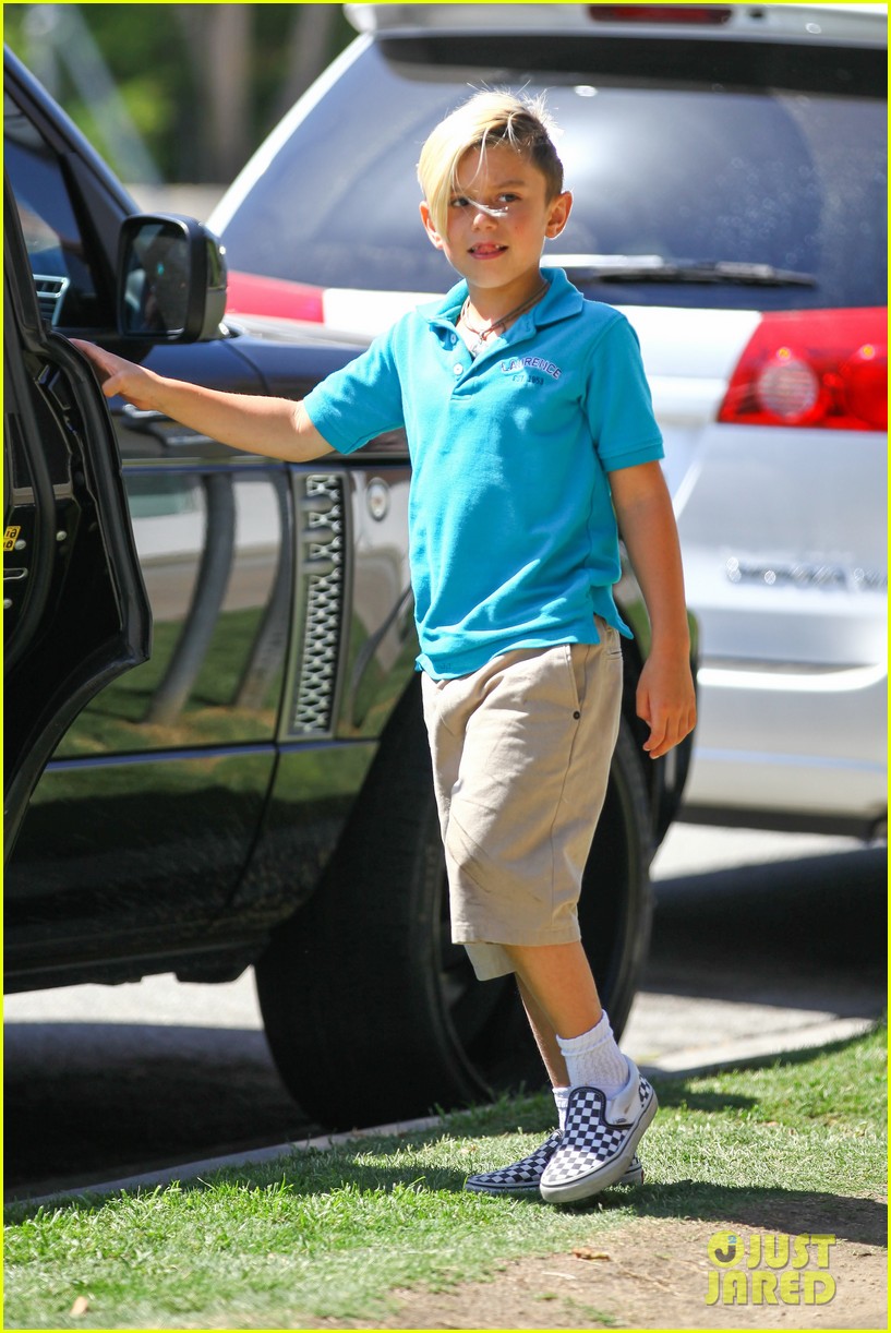 Gwen Stefani Menchie's Treats for Kingston & Zuma! Photo 2881548