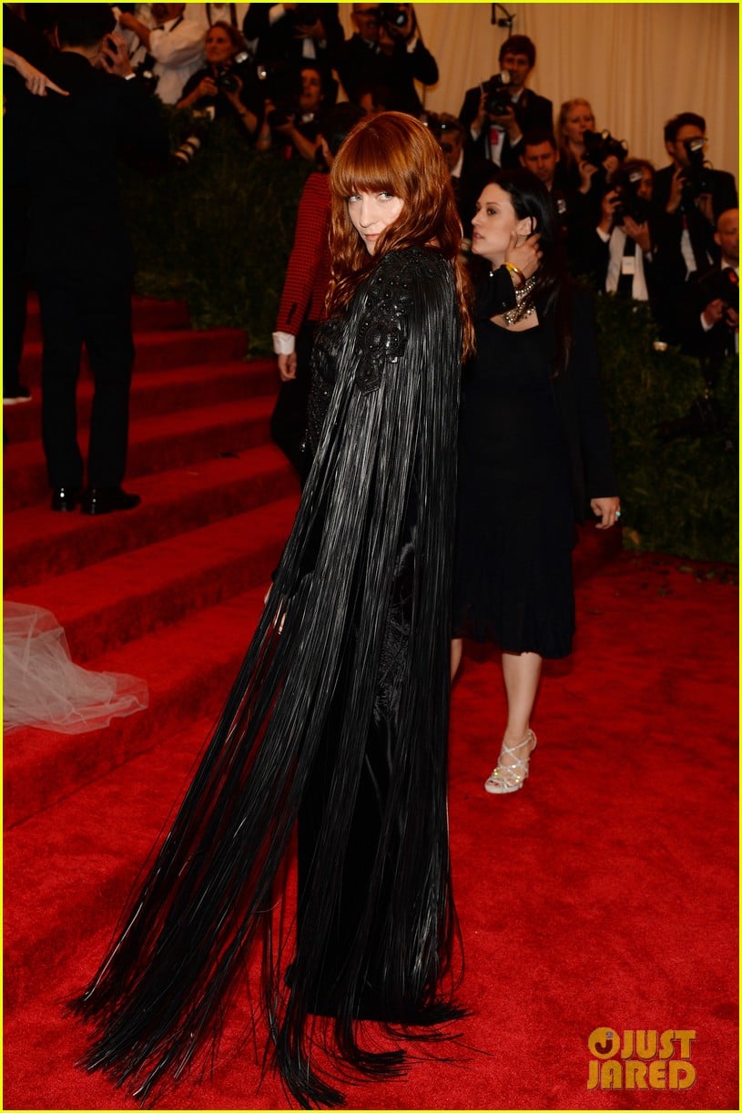 florence welch met ball 2013 red carpet 032865430