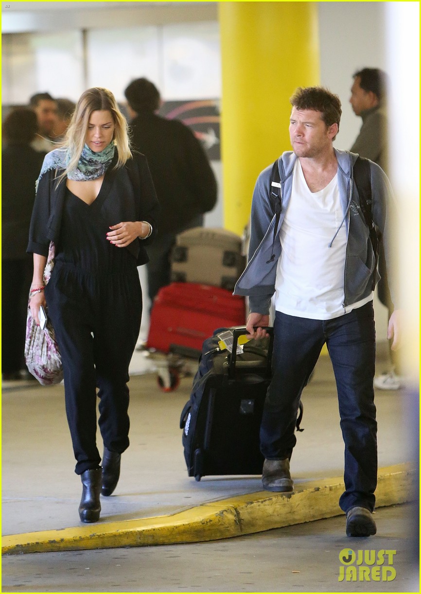 sam worthington spotted with new girlfriend sophie monk 02