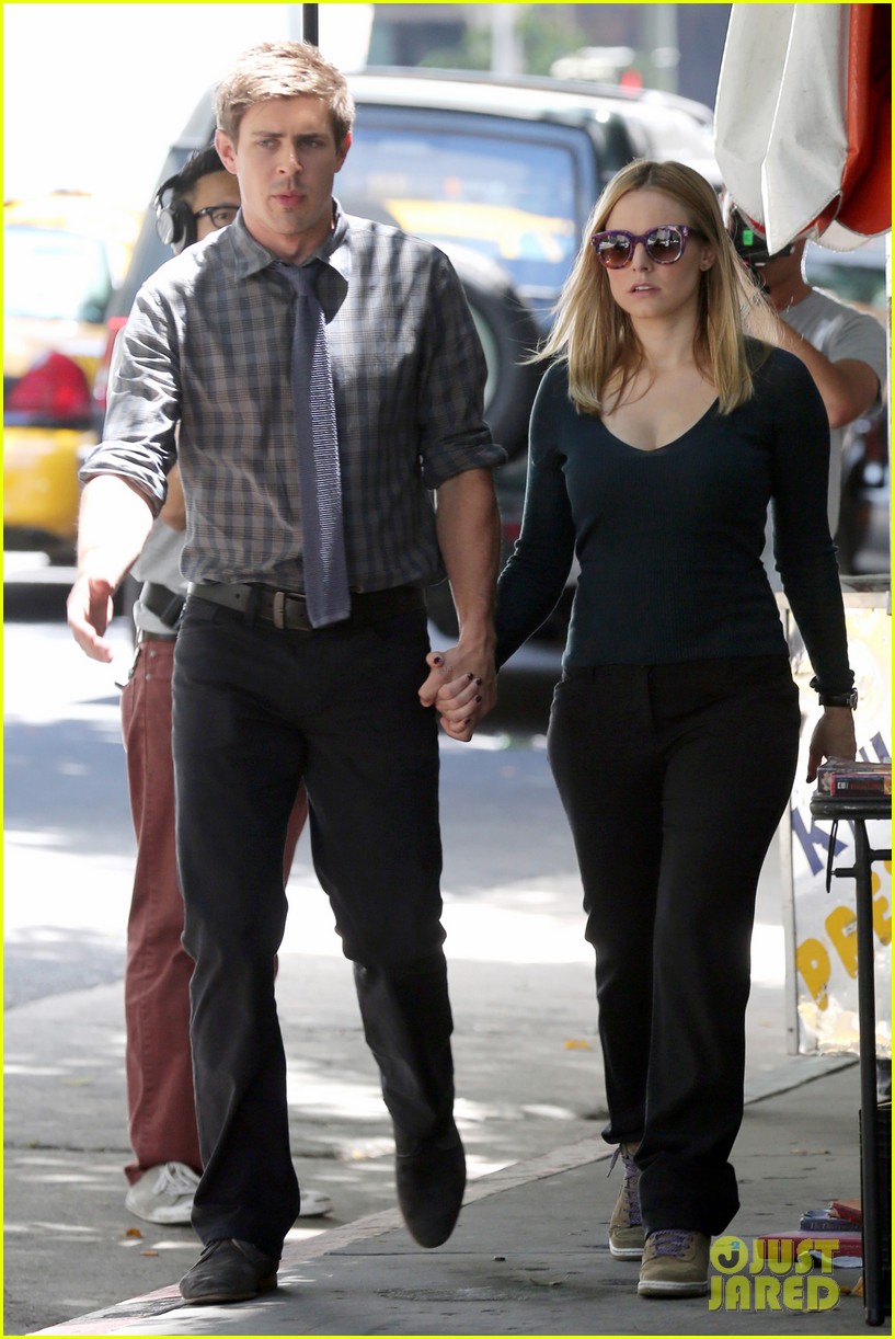 kristen bell propses to dax sherpard after doma ruling 112899370