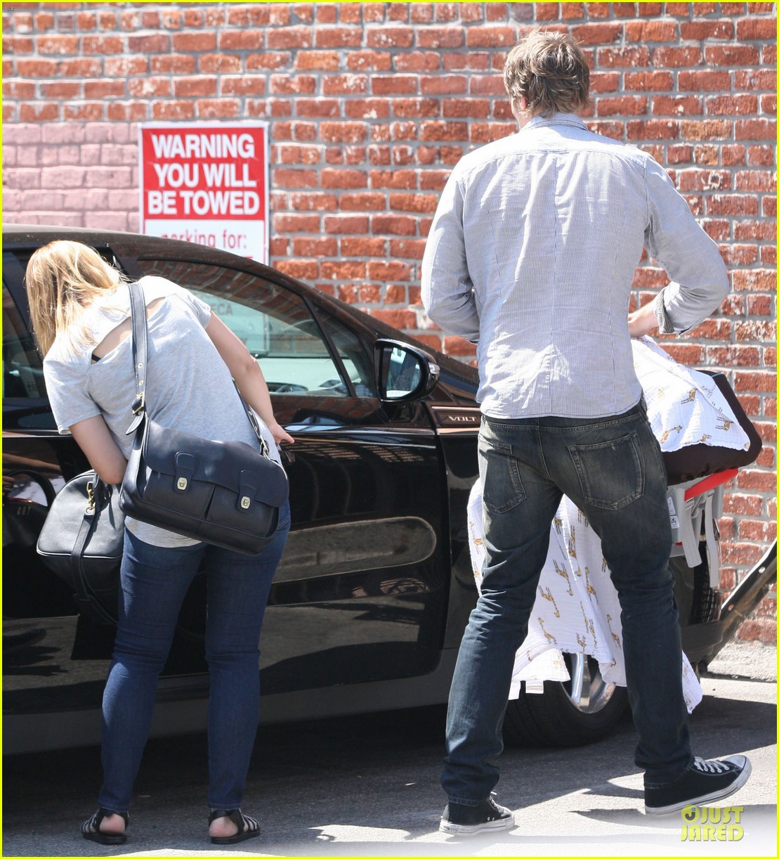 kristen bell dax shepard first fathers day sushi outing 082893029