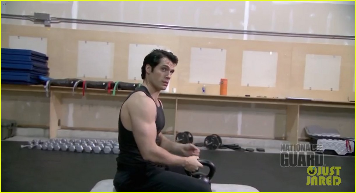 henry cavill shirtless man of steel workout video 022892914