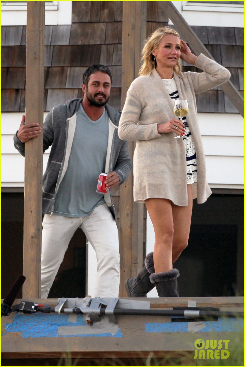 cameron diaz taylor kinney wine beer for other woman 022885982