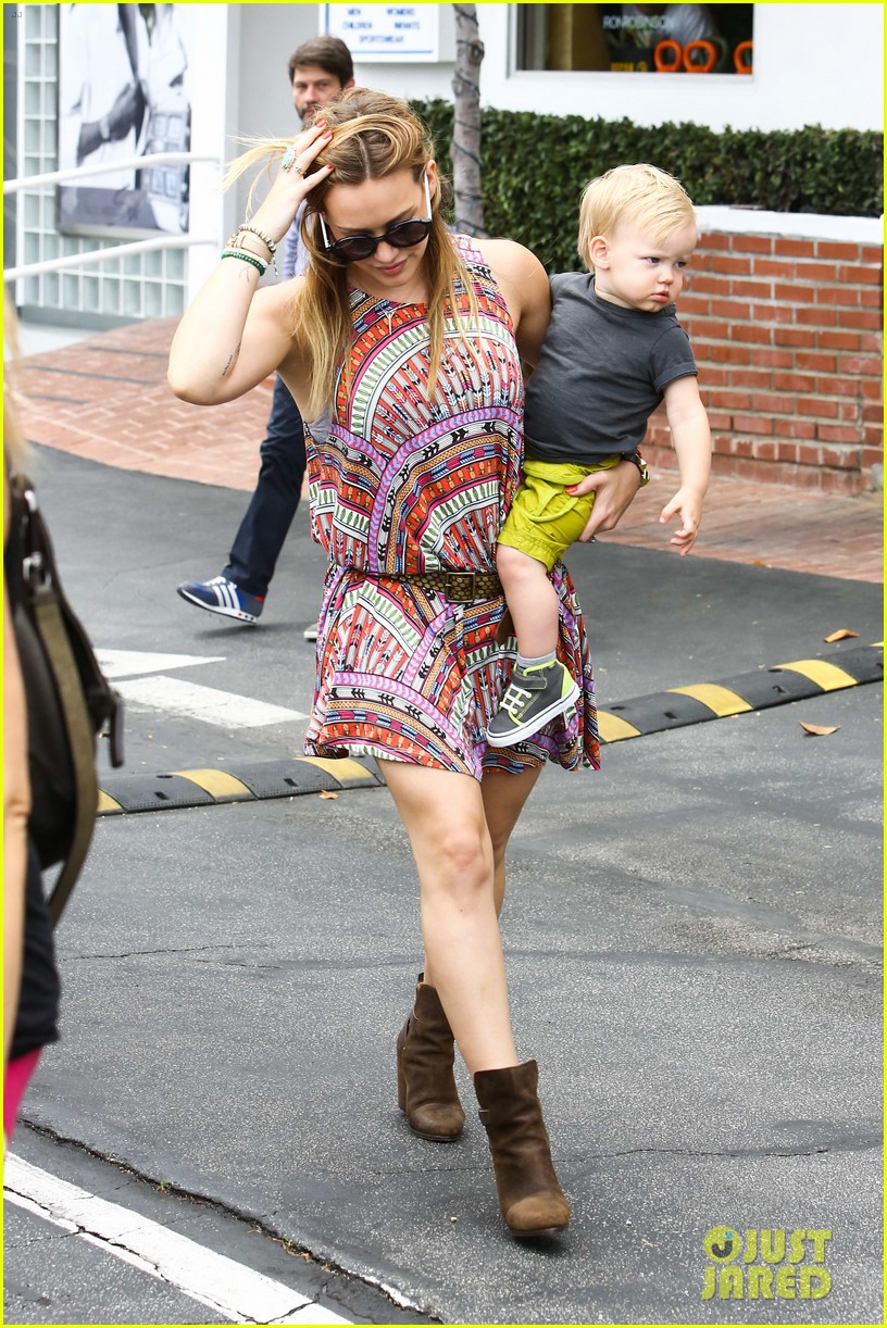 hilary duff daily outings with luca 112890844