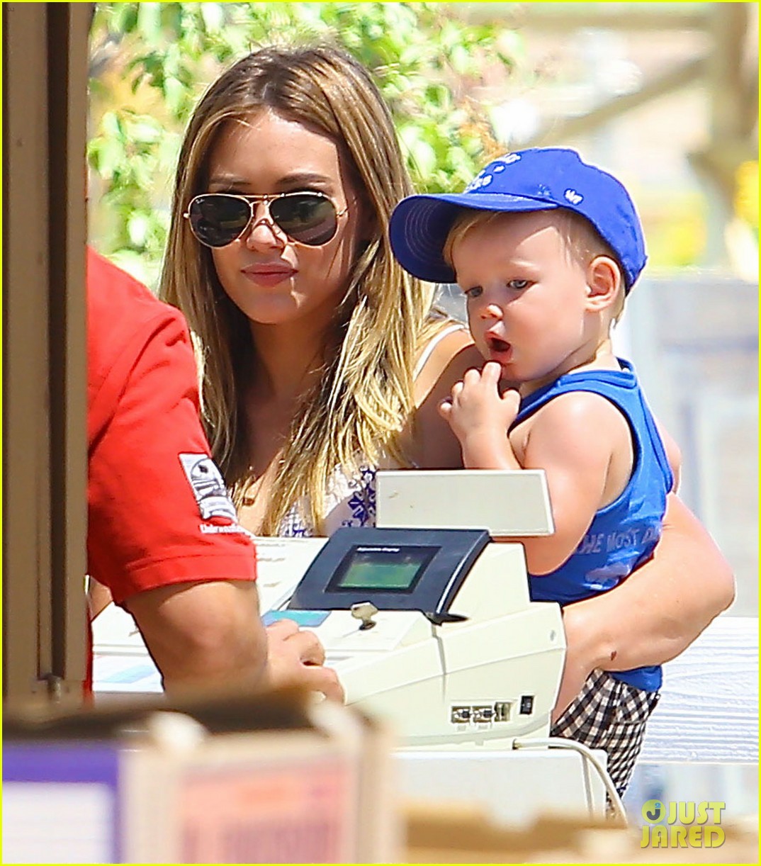hilary duff family farm fun with sister haylie 022896810