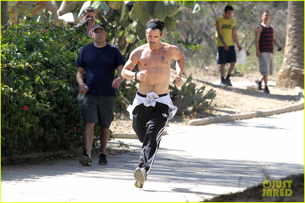colin farrell shirtless run in hollywood 17