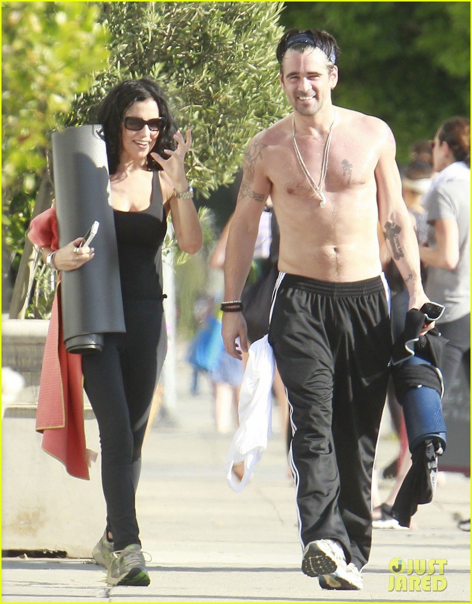 colin farrell shirtless yoga with sister claudine 11