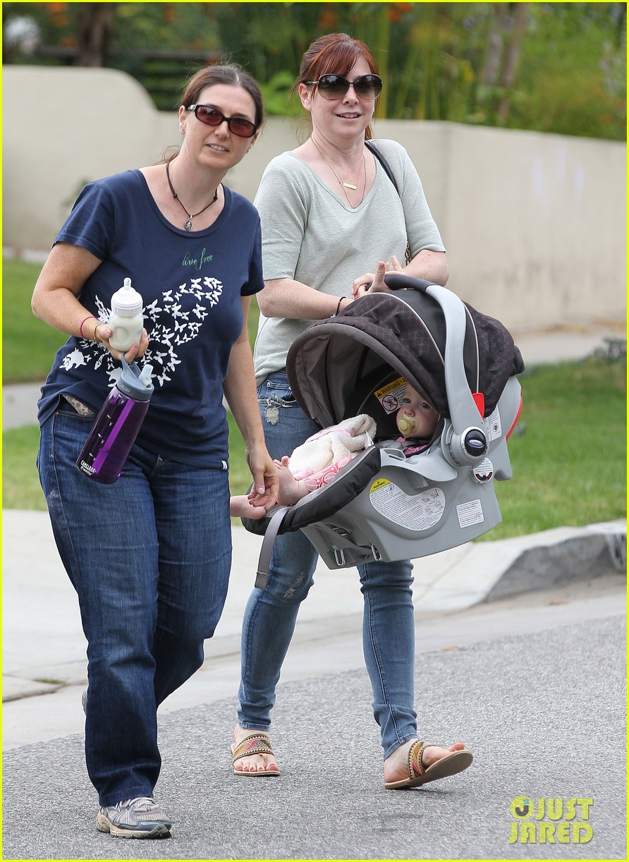 alyson hannigan girls day out with keeva 052898743