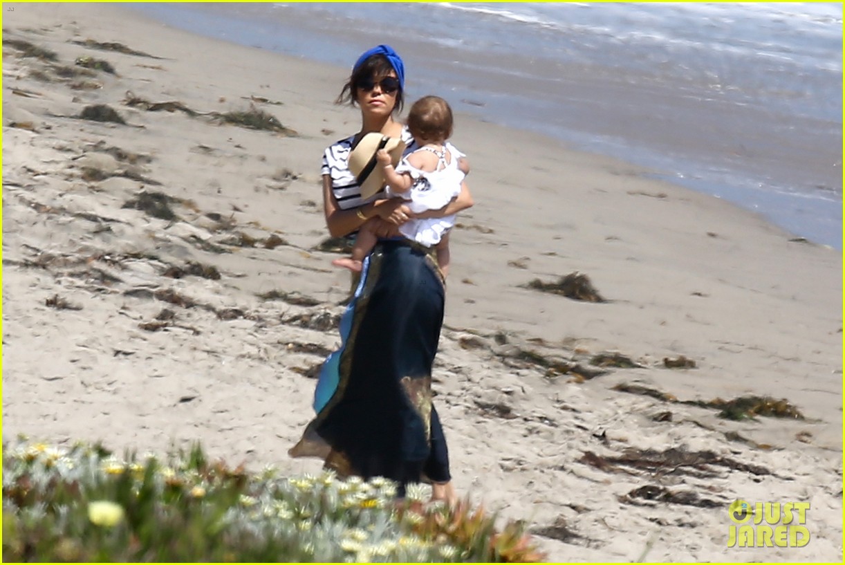 kourtney kardashian hits the beach after kim baby is born 062892801
