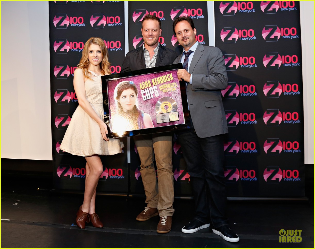 anna kendrick honored for selling over 1 million copies of cups 032886838