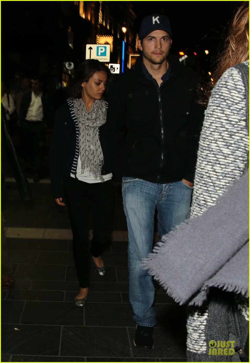 mila kunis ashton kutcher the curious incident of the dog in the night time play date 032882397