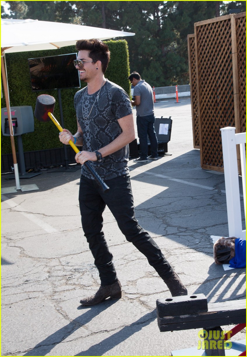 adam lambert hammer time at just jared summer kick off party presented by mcdonalds 12