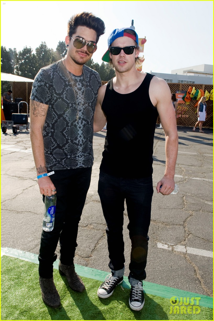 adam lambert hammer time at just jared summer kick off party presented by mcdonalds 25