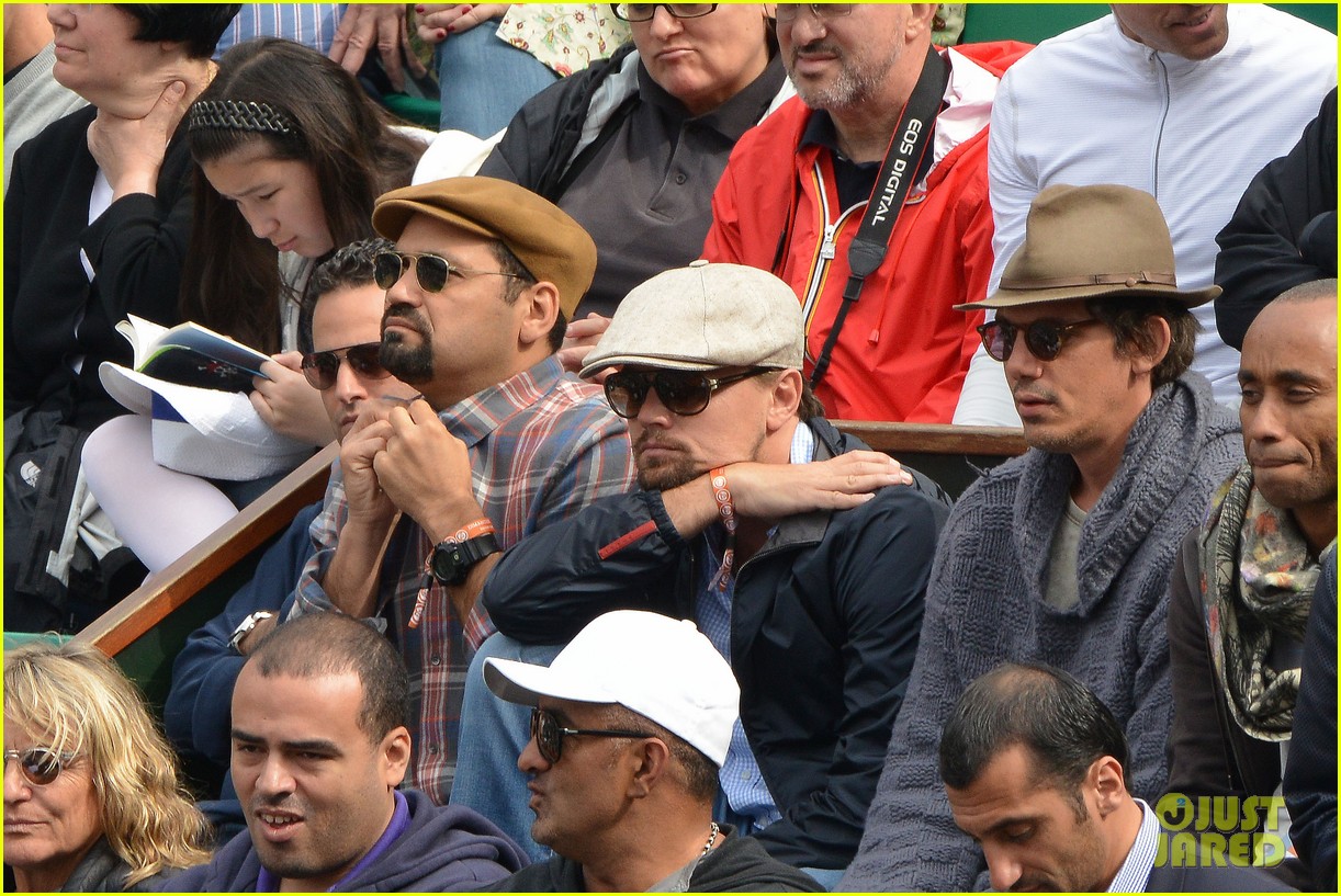 leonardo dicaprio watches french open with lukas haas 02