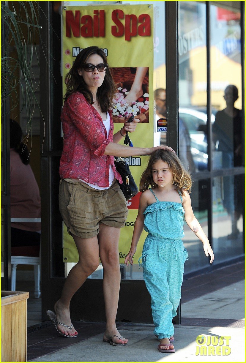 michelle monaghan visits the nail salon with willow 132896898