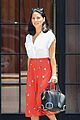 olivia munn id rather play with jigsaw puzzles than go out 02