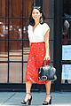 olivia munn id rather play with jigsaw puzzles than go out 07