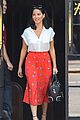 olivia munn id rather play with jigsaw puzzles than go out 10