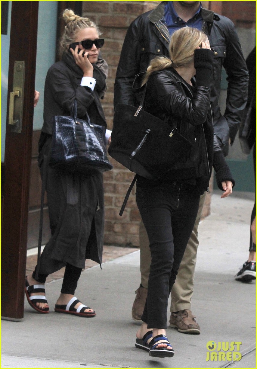 mary kate ashley olsen step out on 27th birthday 012890705