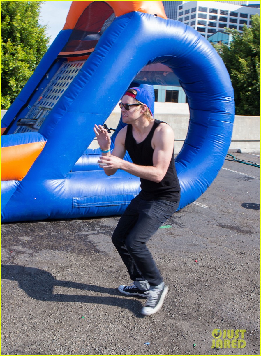 chord overstreet surfs up at just jared summer kick off party with colton haynes 302883316