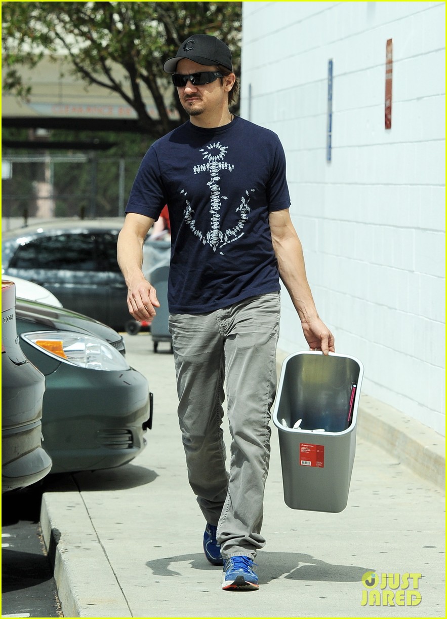 jeremy renner picks up office supplies take out food 062892069