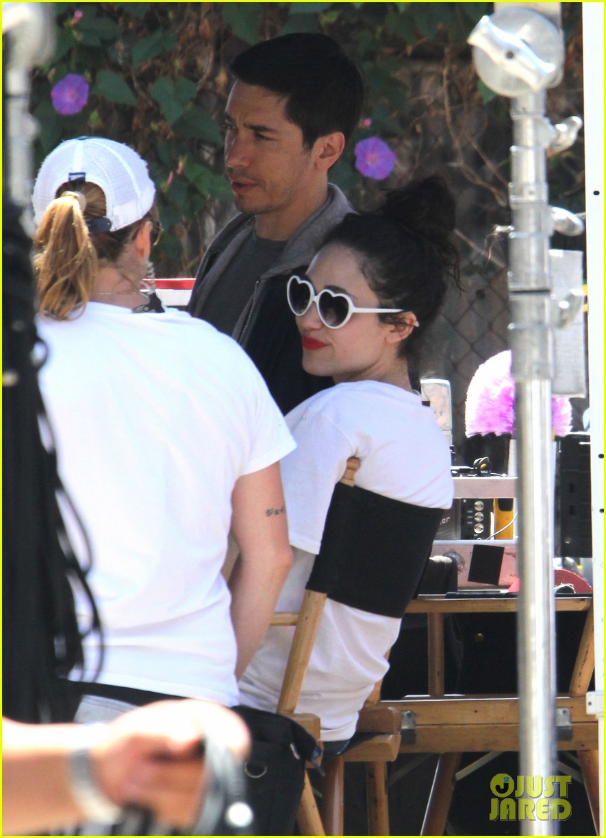 emmy rossum celebrate pets at work day 052895678