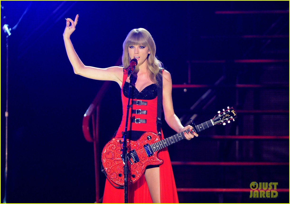 taylor swift cmt music awards performance 2013 video 04