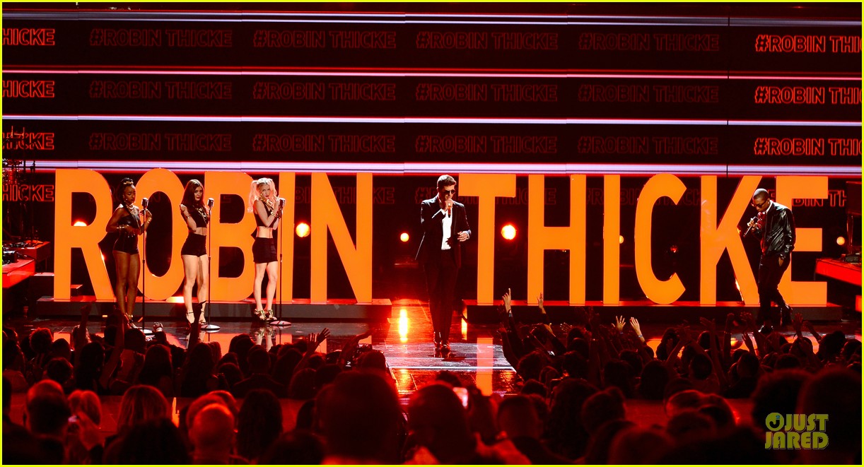 robin thicke bet awards 2013 performance video 072901487