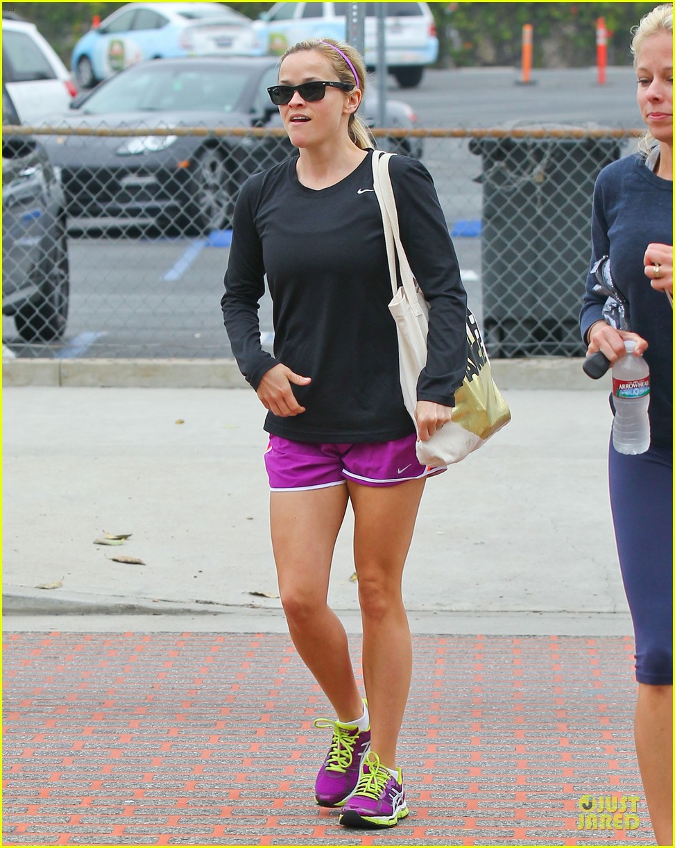 reese witherspoon friday fun workout with gal pal 082891428