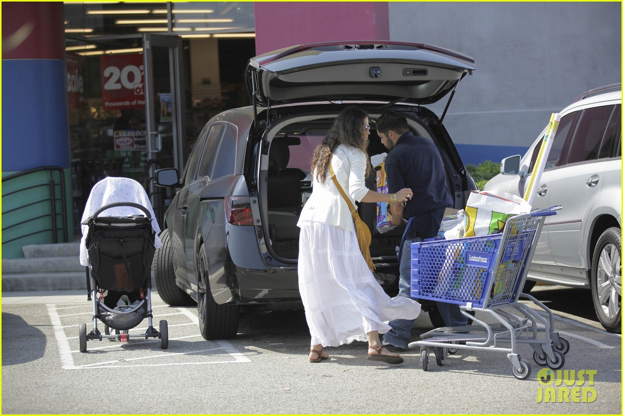 camila alves stocks up on learning supplies for the kids 03