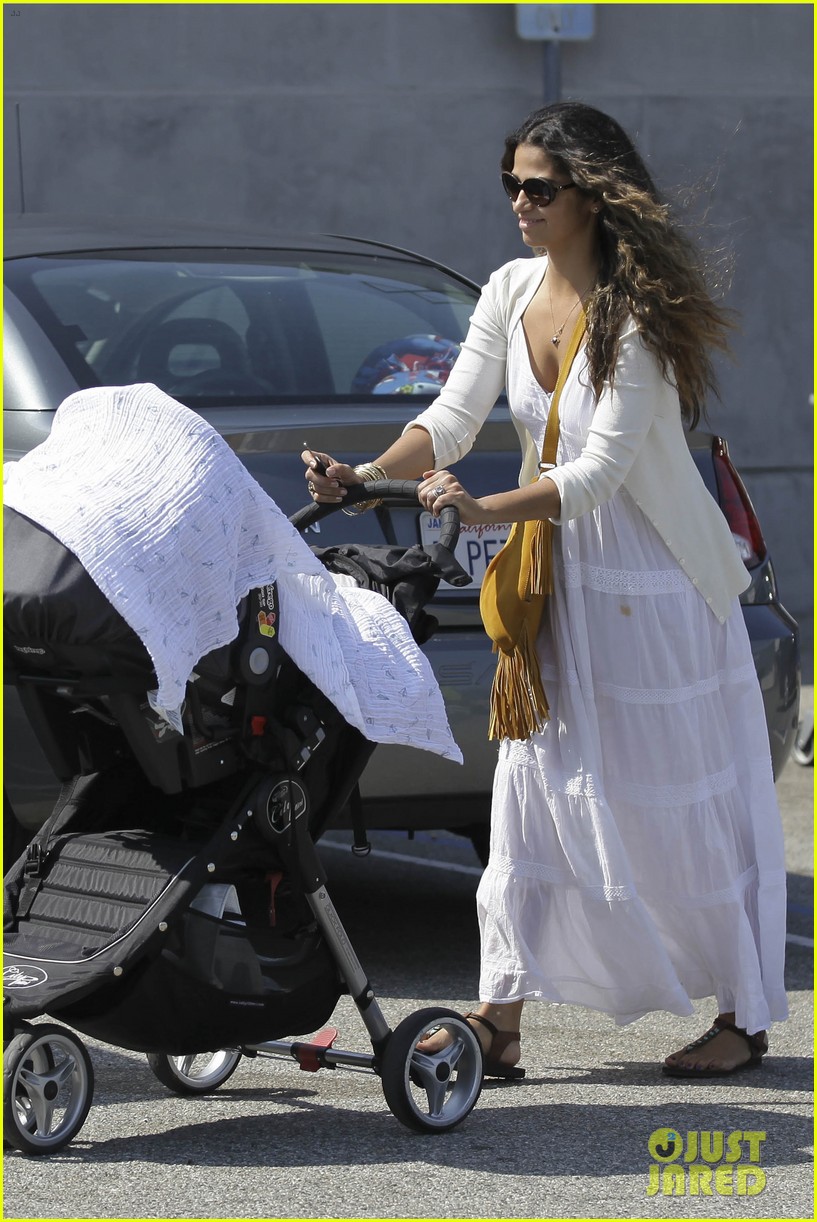 camila alves stocks up on learning supplies for the kids 092904918