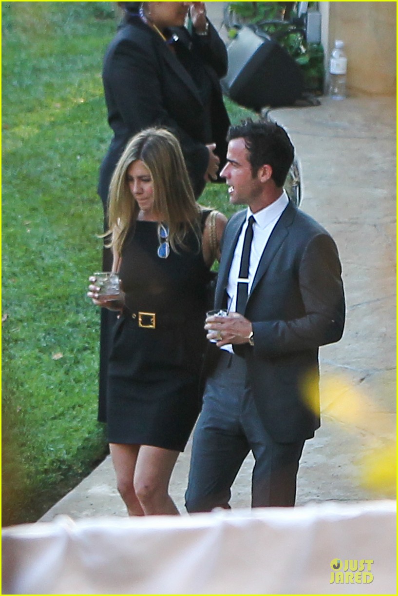 Jennifer Aniston & Justin Theroux Jimmy Kimmel Wedding Guests! Photo(02)