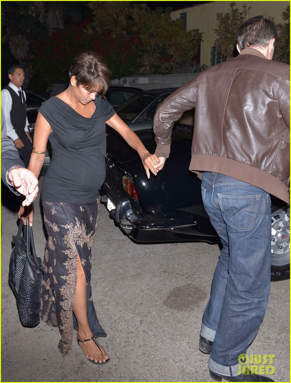 Halle Berry & Olivier Martinez Newlyweds at Acabar! Photo 2920846