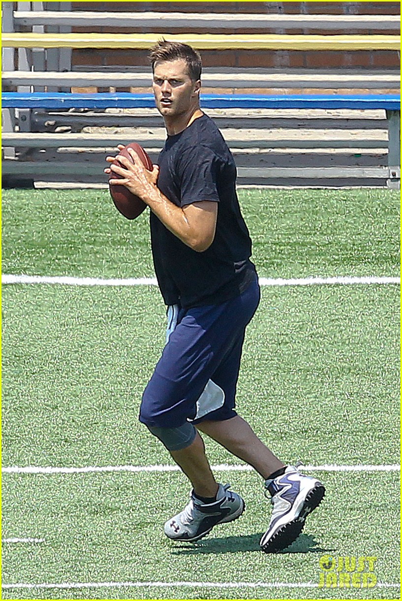 tom brady independence day football practice 062904071
