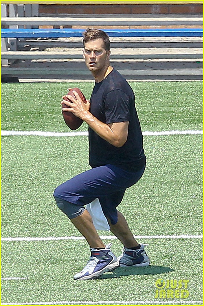 tom brady independence day football practice 12