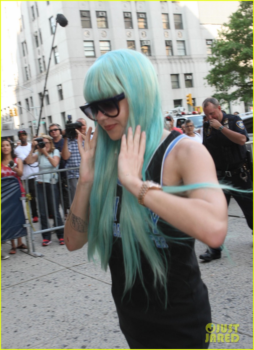 amanda bynes blue haired court appearance 04