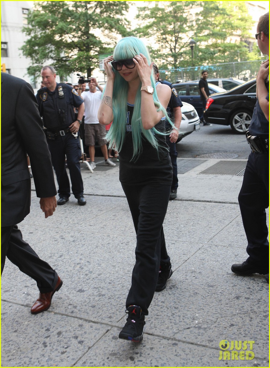 amanda bynes blue haired court appearance 052906459