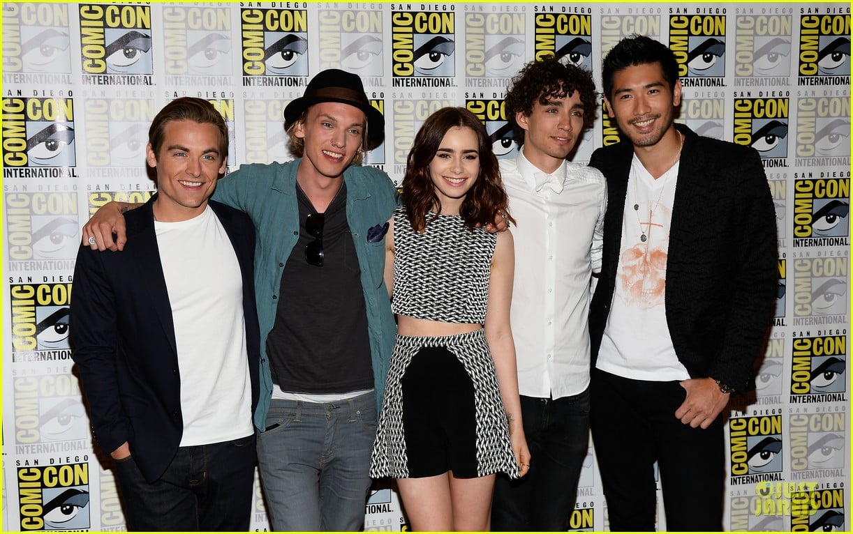 lily collins jamie bower campbell city of bones at comic con 132912486