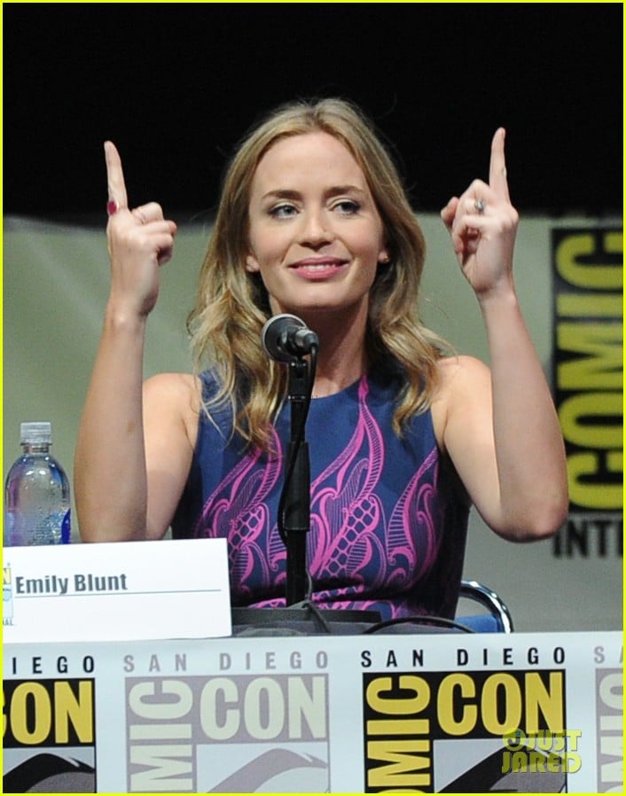 tom cruise emily blunt edge of tomorrow at comic con 12