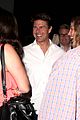 tom cruise chats up the ladies 04