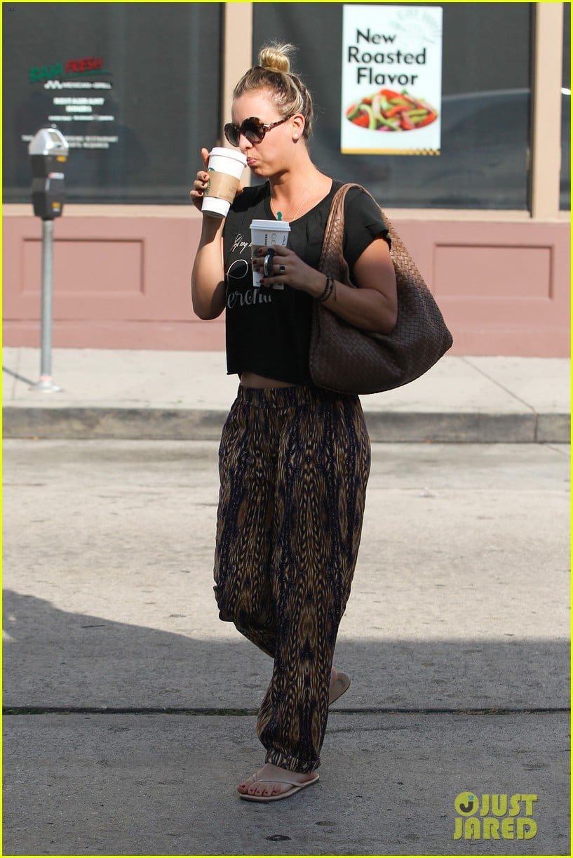 kaley cuoco grabs coffee for two after date with henry cavill 102903973