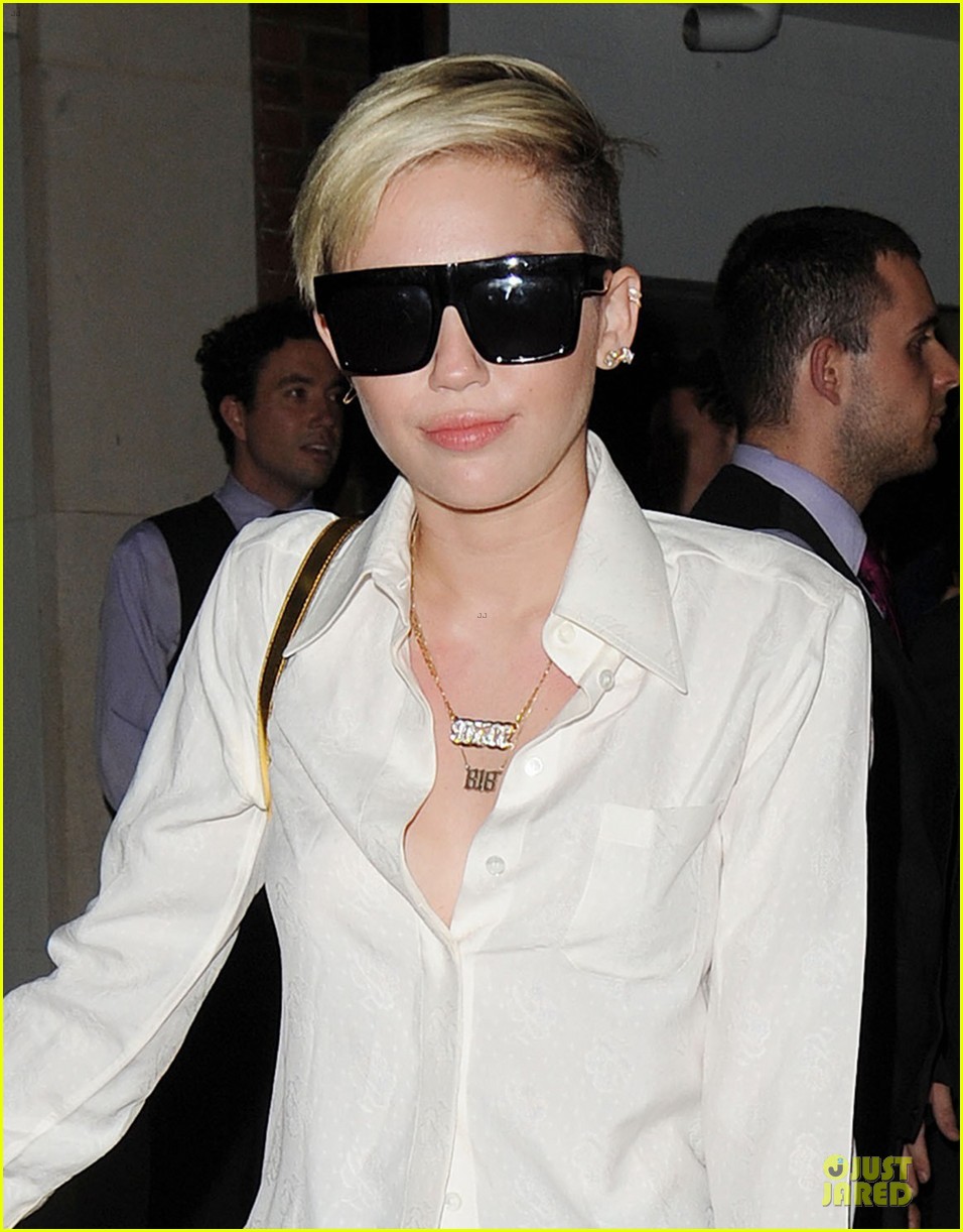 miley cyrus lesbian label is not offensive 122912505
