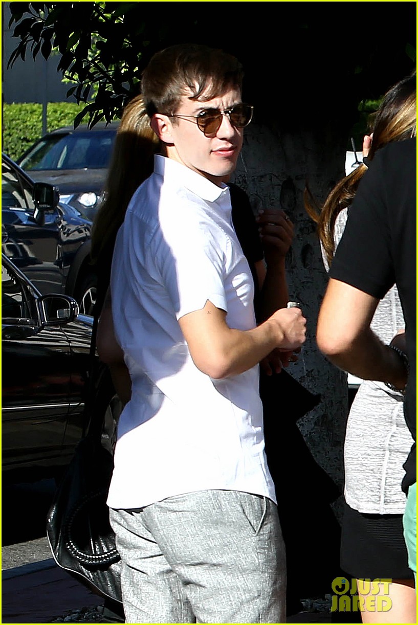 glee cast grabs lunch together after cory monteith memorial 182917076