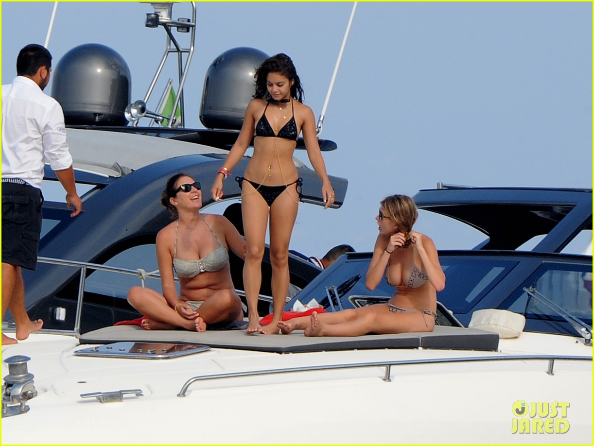 vanessa hudgens bikini boating babe in italy 032912373