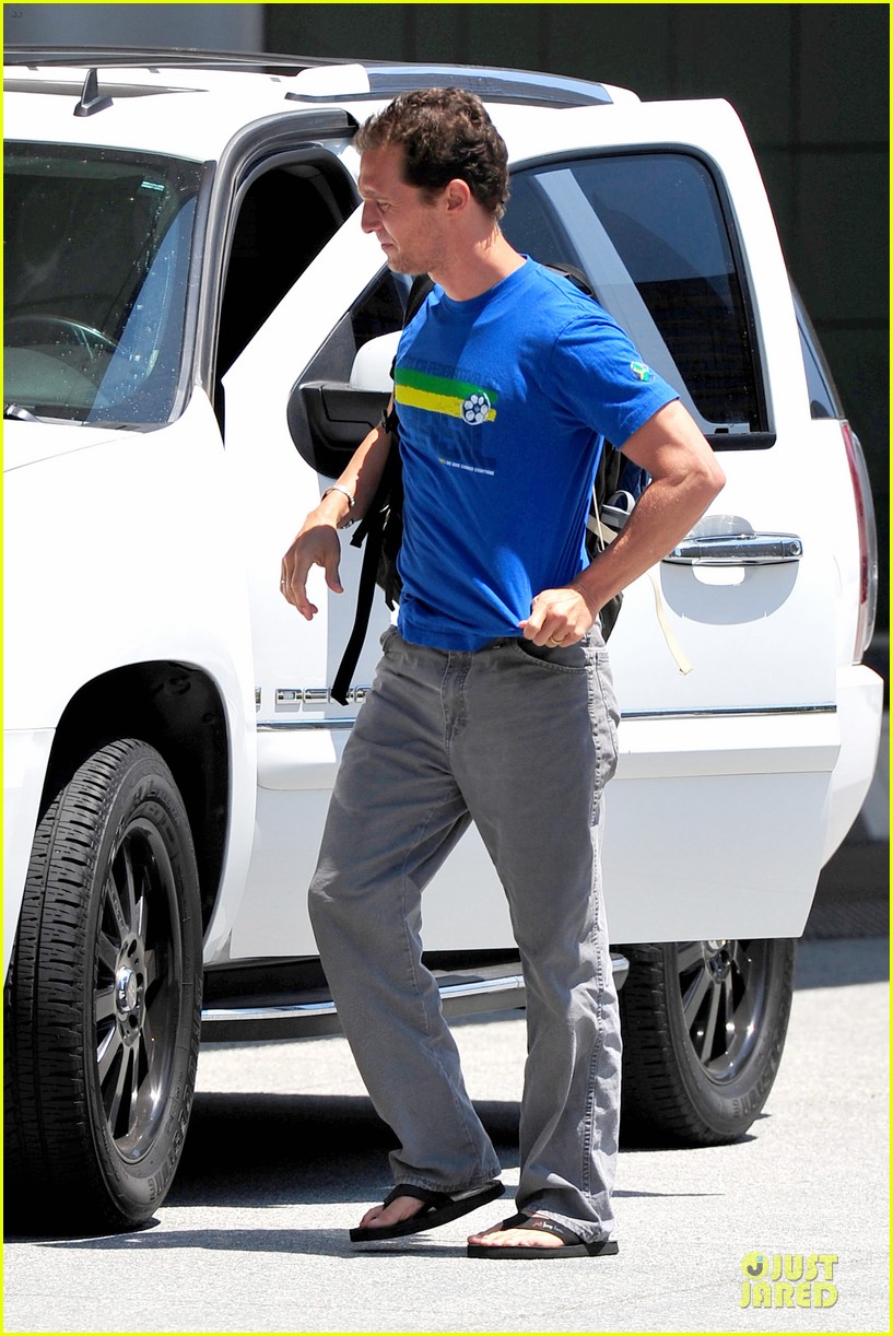 matthew mcconaughey separate state outings 16