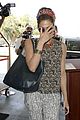 eva mendes flies out of los angeles 10