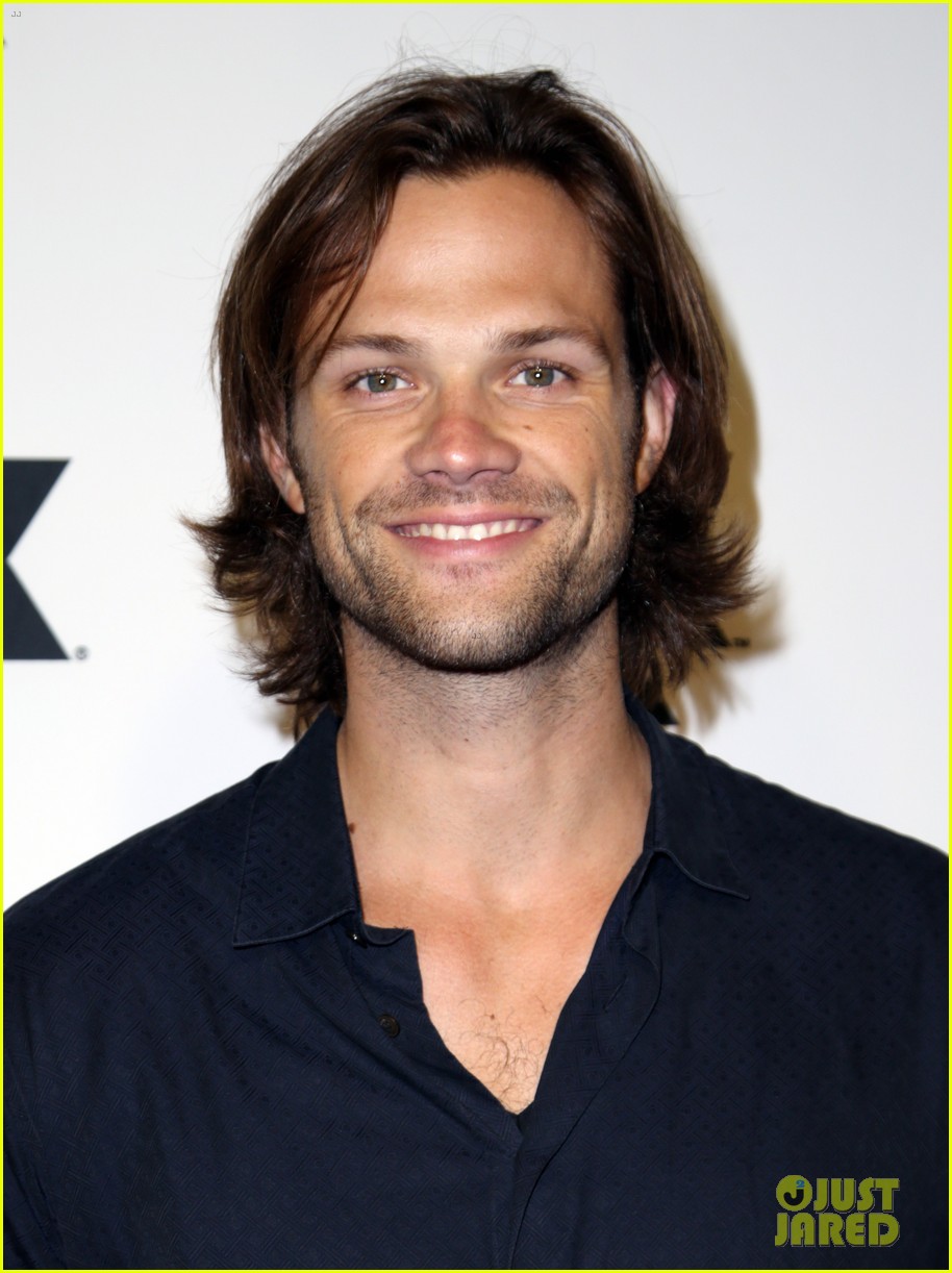 jared padalecki expecting second child with wife genevieve 02