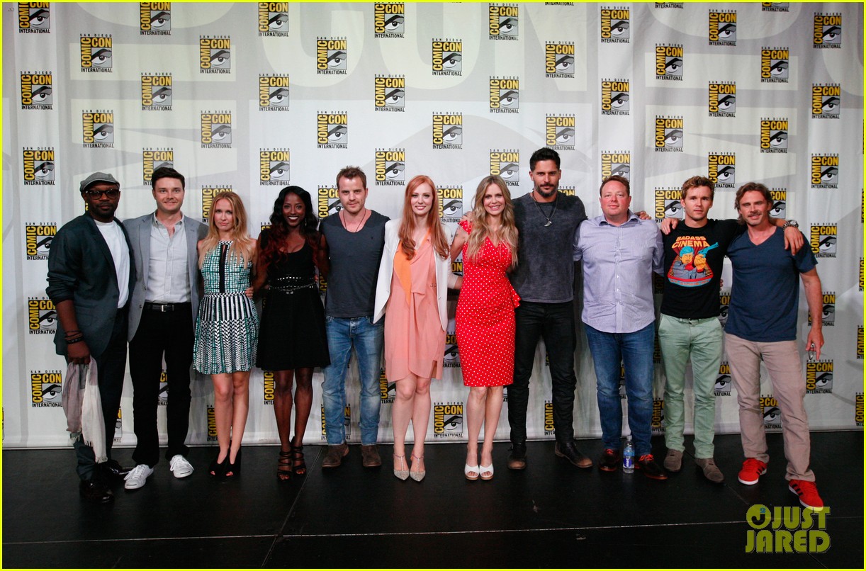 Anna Paquin \u0026 Joe Manganiello: 'True Blood' at Comic-Con 2013: Photo  2913726 | 2013 Comic Con, Anna Camp, Anna Paquin, Deborah Ann Woll, Joe  Manganiello, Kristin Bauer, Michael McMillian, Nelsan Ellis, Robert, image size:1222x806