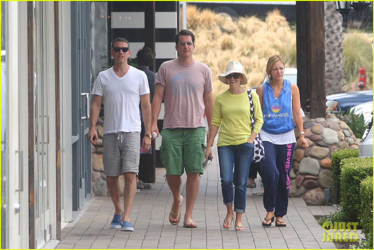 reese witherspoon jim toth breakfast after july fourth 102904609